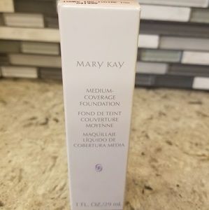 Mary Kay medium coverage foundation ivory 100